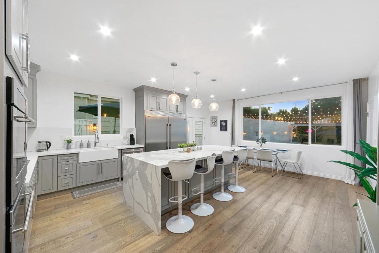 Studio City Contemporary Villa With Pool Sleeps 10 로스앤젤레스 외부 사진