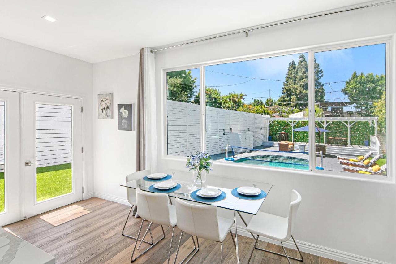 Studio City Contemporary Villa With Pool Sleeps 10 로스앤젤레스 외부 사진