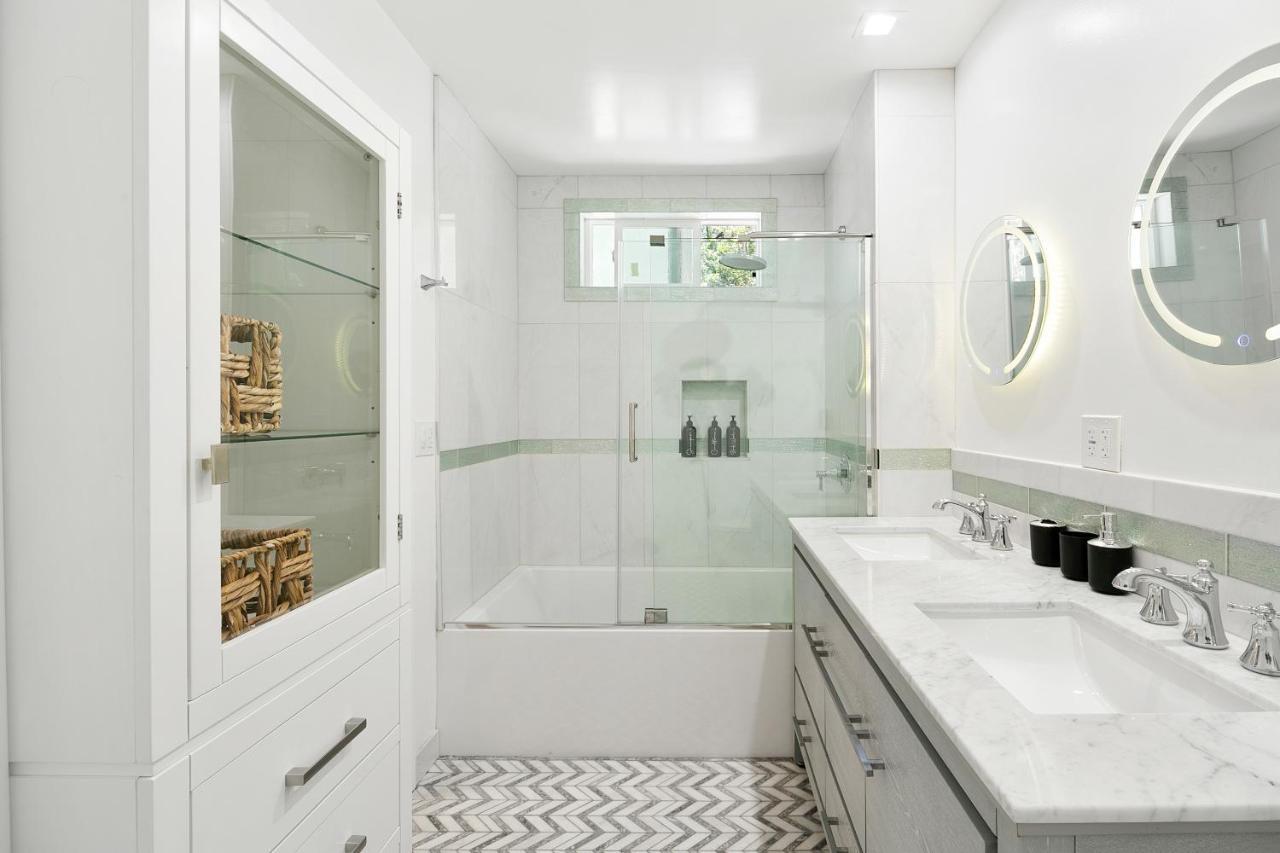 Studio City Contemporary Villa With Pool Sleeps 10 로스앤젤레스 외부 사진